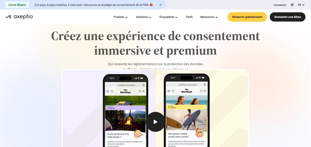 deux smartphones affichant des exemples d'expérience utilisateur pour le consentement aux cookies