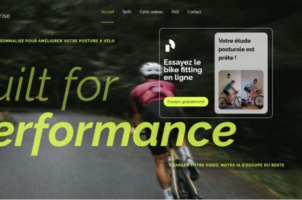 cycliste sur route avec texte 'built for performance'